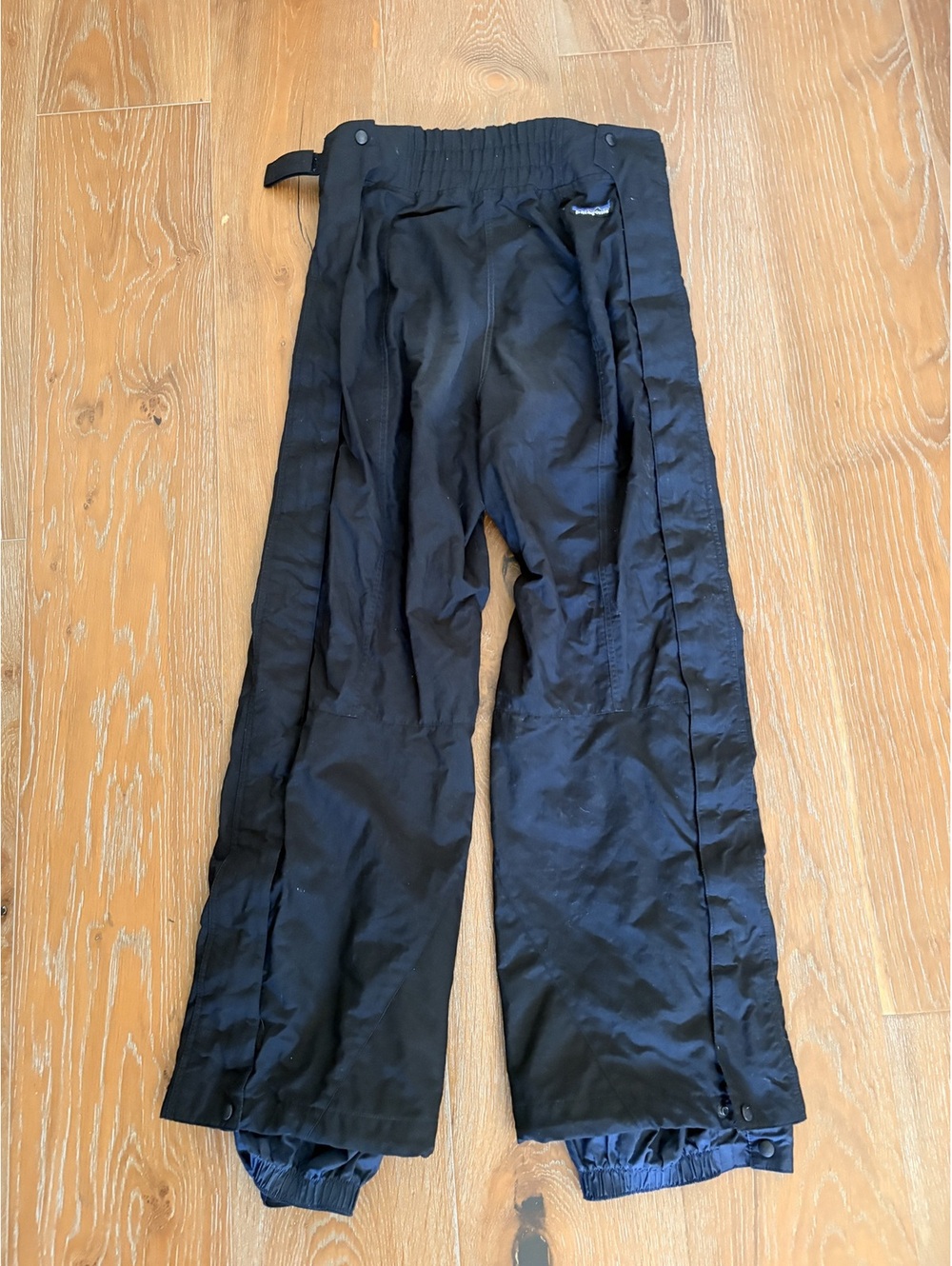 Patagonia Black Women's Snow Pants Insulated Waterproof 8 Short